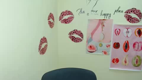 Clara online show from March 12, 7:24 am