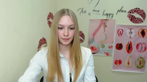 Clara online show from March 8, 10:32 am