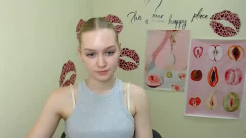 Clara online show from February 1, 4:00 pm