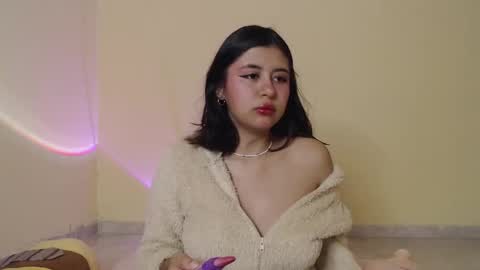 Snapshot of _maiahairy_ chatting on February 25, 1:10 pm Maia online show from February 25, 1:10 pm