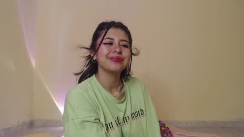 Snapshot of _maiahairy_ chatting on February 20, 1:40 pm Maia online show from February 20, 1:40 pm