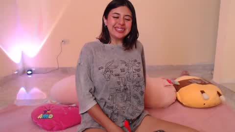 Snapshot of _maiahairy_ chatting on January 9, 1:35 pm Maia online show from January 9, 1:35 pm