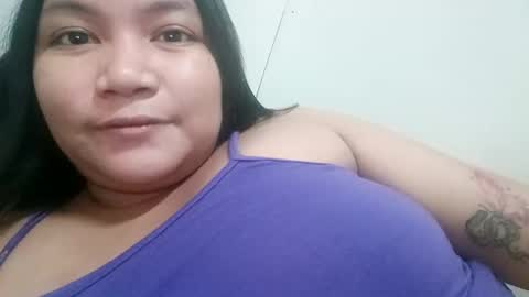 Snapshot of _milkytitsmomxx_ chatting on September 13, 7:05 pm _milkytitsmomxx_ online show from September 13, 7:05 pm
