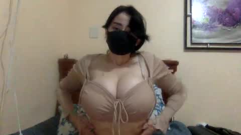 Snapshot of _natycutei19 chatting on January 4, 9:52 pm naty19 online show from January 4, 9:52 pm