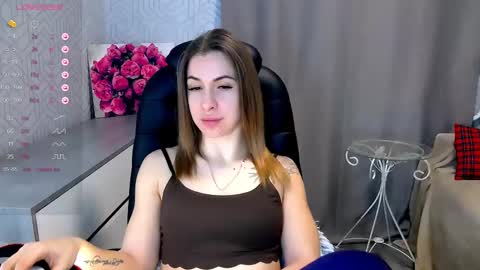 Snapshot of _naughty_megan_ chatting on February 18, 4:03 pm Megan online show from February 18, 4:03 pm