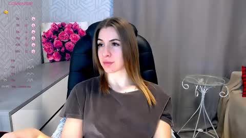 Snapshot of _naughty_megan_ chatting on February 19, 1:50 pm Megan online show from February 19, 1:50 pm
