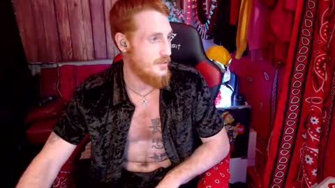 Snapshot of _redxxx chatting on September 22, 7:23 am REDxxx online show from September 22, 7:23 am