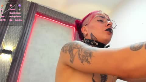 Snapshot of _selene_red chatting on March 4, 7:32 pm Selene online show from March 4, 7:32 pm