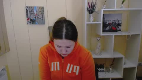 Sofi online show from March 11, 9:37 pm
