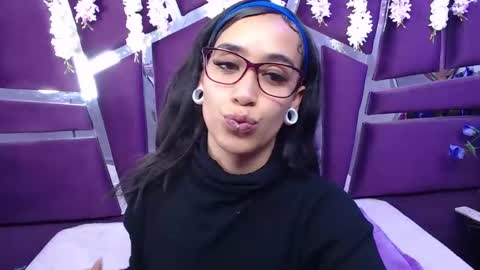 Snapshot of _yeinlyn_ chatting on March 4, 3:00 am yeeeen online show from March 4, 3:00 am