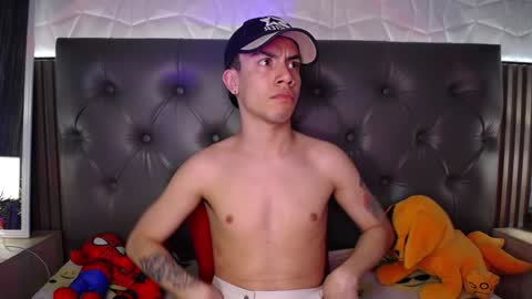 Aaron online show from December 27, 11:21 pm