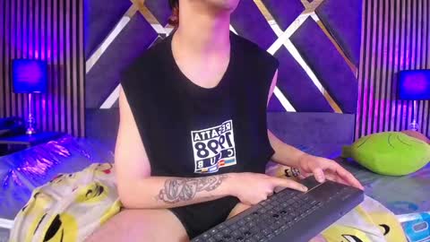 Aaron online show from March 4, 3:48 pm