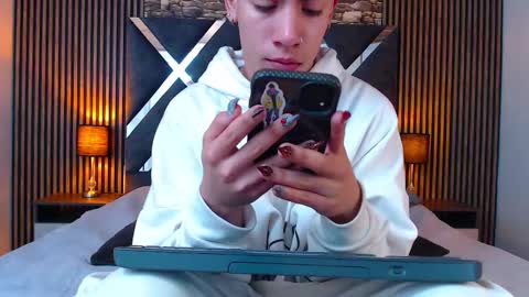 Aaron online show from September 22, 1:15 pm