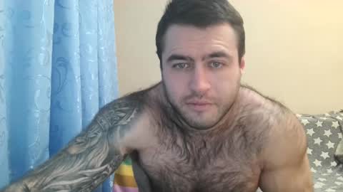 Snapshot of aaron_royal chatting on December 7, 6:54 pm Davin tayl online show from December 7, 6:54 pm