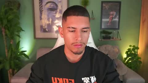 Snapshot of aaronfox_ chatting on February 19, 10:45 am AARON online show from February 19, 10:45 am