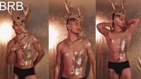 Snapshot of aaronfox_ chatting on January 23, 1:35 pm AARON online show from January 23, 1:35 pm