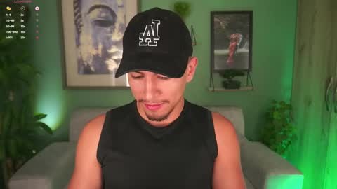 Snapshot of aaronfox_ chatting on February 27, 12:34 pm AARON online show from February 27, 12:34 pm