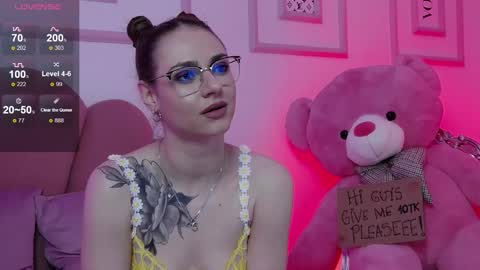 Abby online show from March 11, 9:15 pm