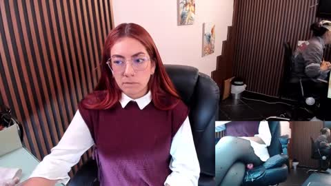 Snapshot of abbystones chatting on September 12, 1:35 pm Abby Stones online show from September 12, 1:35 pm