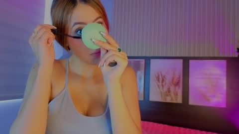 Snapshot of abella_as chatting on September 19, 2:32 pm Abella online show from September 19, 2:32 pm