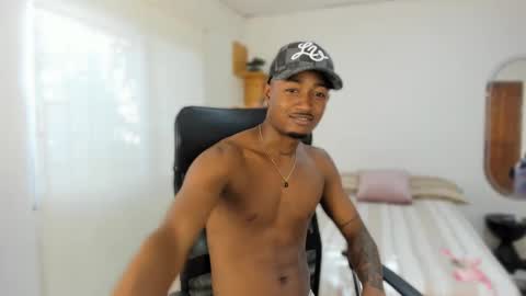 Snapshot of abony_sex69 chatting on September 20, 8:34 pm abony_sex69 online show from September 20, 8:34 pm