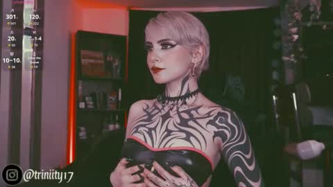 Snapshot of abril__colen chatting on September 15, 2:35 am April online show from September 15, 2:35 am