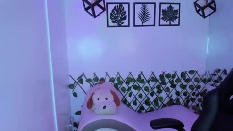 Snapshot of abril__ws chatting on December 6, 1:49 pm Abril online show from December 6, 1:49 pm