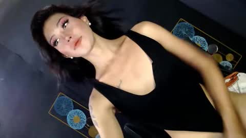 Snapshot of absolutelyselfsucker69 chatting on September 13, 6:05 am Miss Sophie online show from September 13, 6:05 am