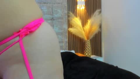 Snapshot of ada_mclaine2 chatting on September 18, 4:55 pm Ada online show from September 18, 4:55 pm