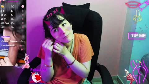 Addict Couple online show from January 25, 5:40 am