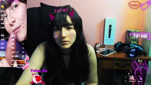 Addict Couple online show from December 11, 11:19 am