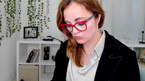 Snapshot of adelaiderosabel chatting on September 21, 10:41 am Adelaide online show from September 21, 10:41 am