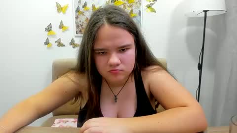 adelecruzz online show from February 8, 4:36 pm