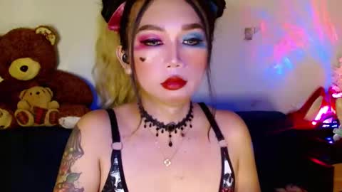 Snapshot of adorableslutxxx chatting on March 8, 10:34 pm jasmine online show from March 8, 10:34 pm