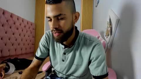 adri_sexboy229 online show from September 13, 12:51 pm