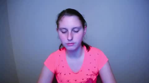 Snapshot of adrianatell_ chatting on March 5, 11:28 am Adriana online show from March 5, 11:28 am