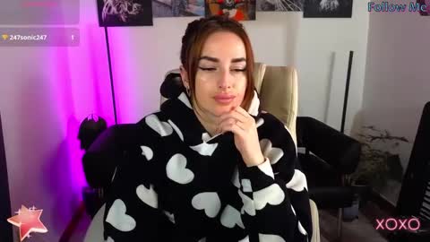 Snapshot of adrihanna chatting on March 11, 4:30 am Adriana online show from March 11, 4:30 am
