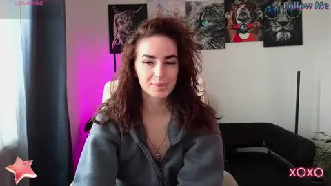 Snapshot of adrihanna chatting on February 24, 7:44 am Adriana online show from February 24, 7:44 am