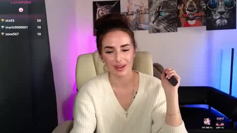 Snapshot of adrihanna chatting on February 19, 9:03 pm Adriana online show from February 19, 9:03 pm