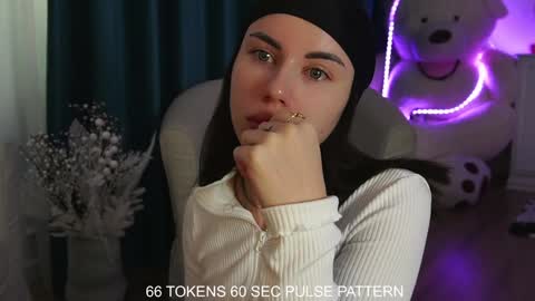 Snapshot of aelia_anara chatting on January 16, 6:46 am Aelia online show from January 16, 6:46 am