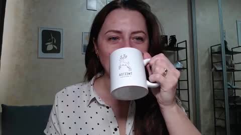 Snapshot of afi_black_coffee chatting on March 7, 7:30 am afi_black_coffee online show from March 7, 7:30 am