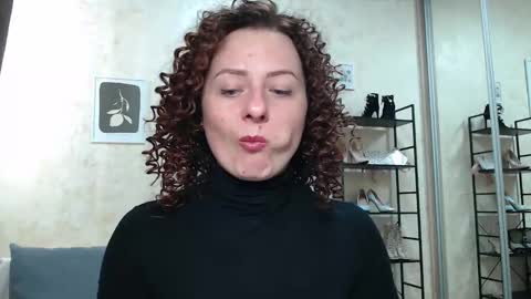 Snapshot of afi_black_coffee chatting on February 27, 7:19 am afi_black_coffee online show from February 27, 7:19 am