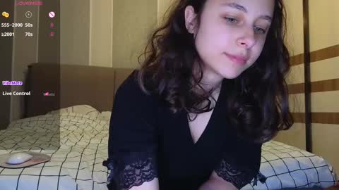 hi Im Agatha nice to meet you online show from February 20, 3:52 pm