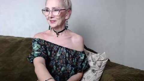 Agatha online show from January 29, 3:04 pm