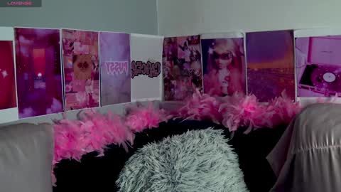 Snapshot of ahriangel chatting on December 27, 3:04 pm AhriAngel OF ahriangel online show from December 27, 3:04 pm