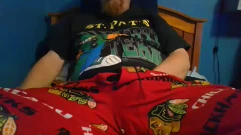 Snapshot of ahrnycumtoy chatting on March 9, 6:39 am hrnycummer online show from March 9, 6:39 am