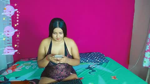 aisha_stacey0410 online show from December 2, 2:57 am