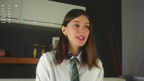 Snapshot of aislyfarran chatting on February 19, 1:18 am Aliza online show from February 19, 1:18 am