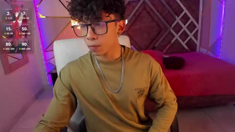 Snapshot of akazaboy chatting on January 23, 3:58 am akazaboy online show from January 23, 3:58 am