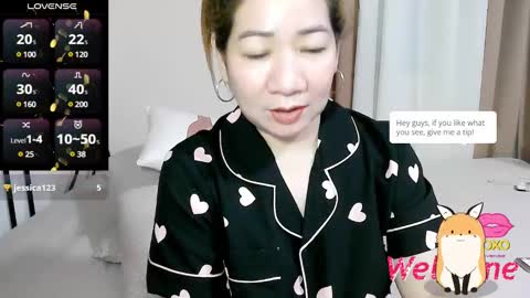 akishaa online show from February 6, 3:31 pm